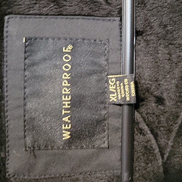 Weatherproof women's jacket - Picture 4 of 7